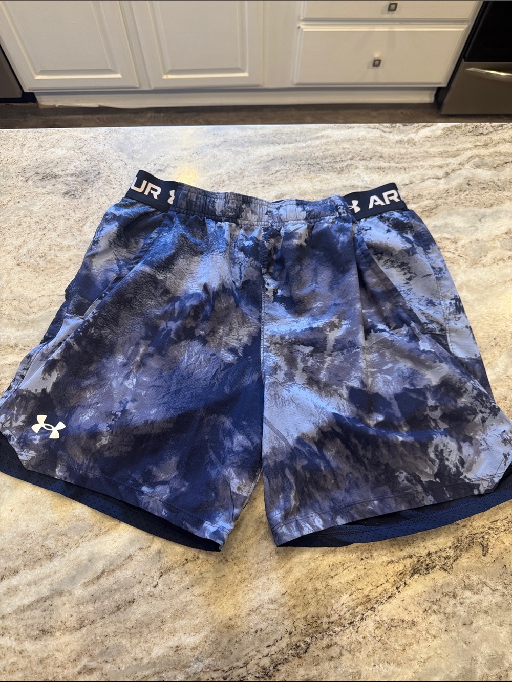 Under Armour Men’s Navy and Light Blue Tie-Dye Athletic Shorts
